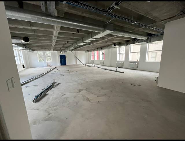 434M² OFFICE TO LET IN RONDEBOSCH